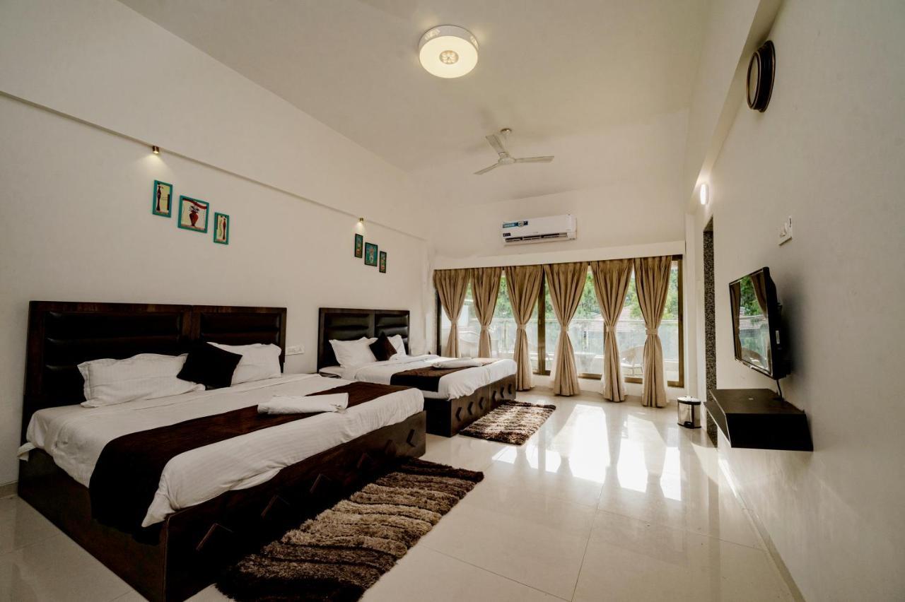 The Retreat-Glasshouse Bungalow Igatpuri Exterior photo